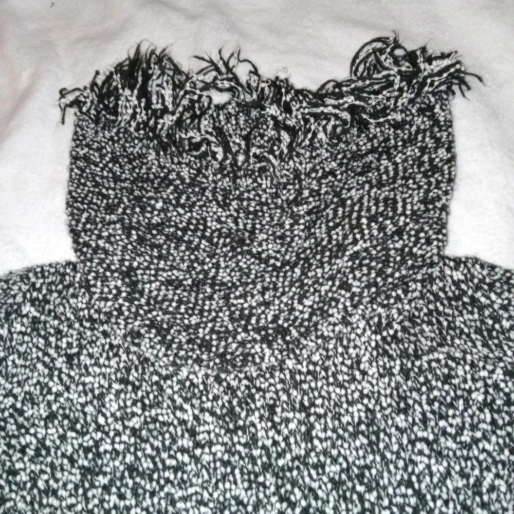 5 for $10 Ruby Rd Fringed Cowl Neck Black & White Knit Sweater size Large - Picture 3 of 6